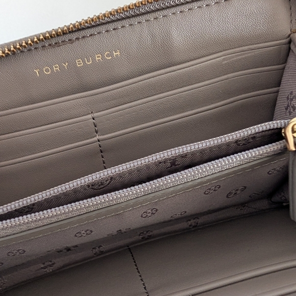 Tory Burch Gemini Link Pattern Zip Around Wallet - Picture 7 of 8